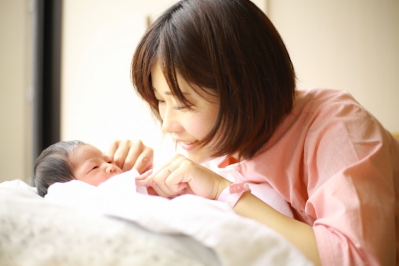 【助産師の基礎知識】妊娠と甲状腺の関係について深掘り|甲状腺機能低下・亢進の原因と看護