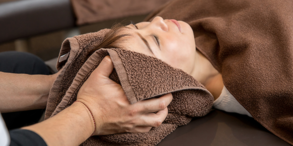 「頭が重い」「目が疲れる」そんな夜に。ヘッドスパで脳疲労をリセットして睡眠改善する理由