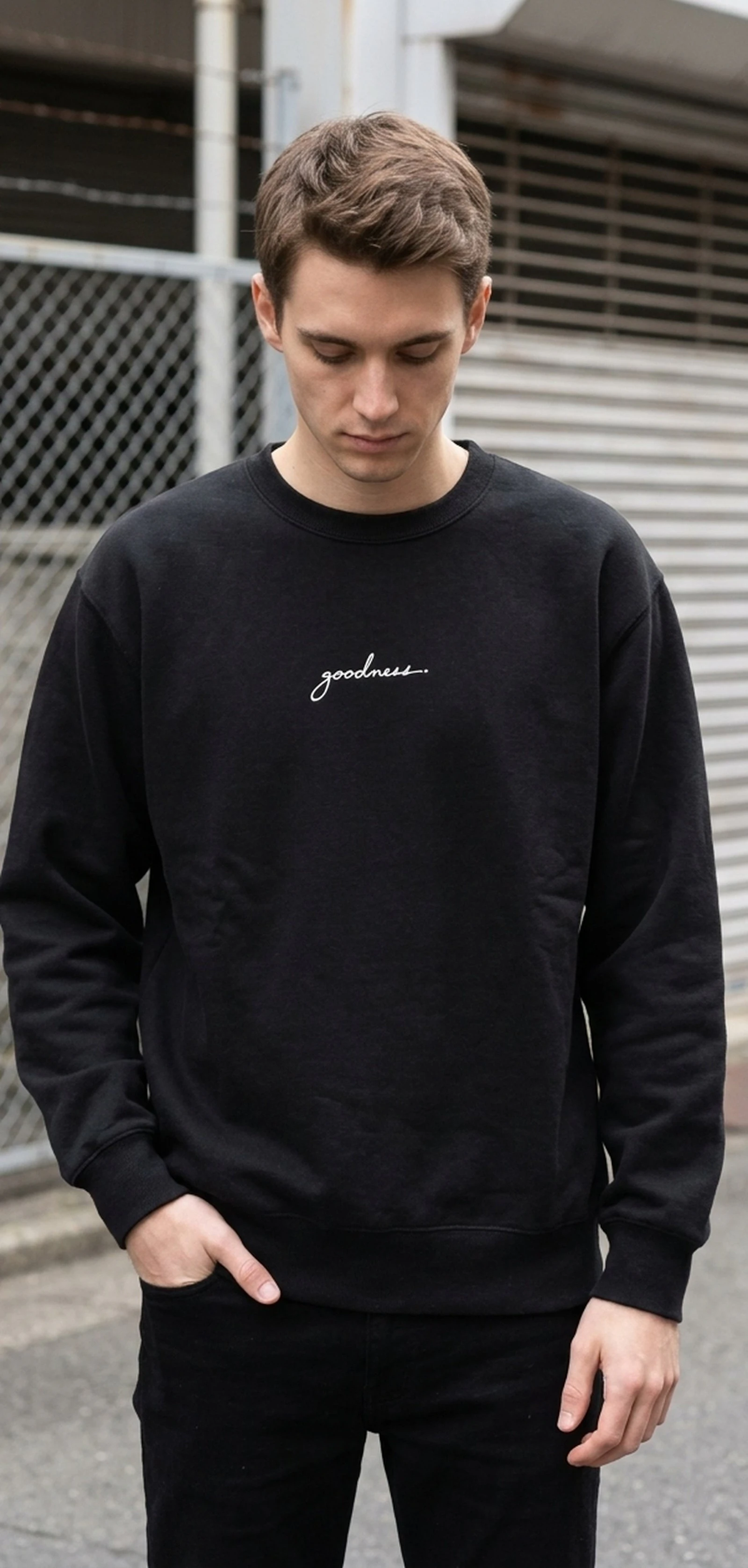 101320 Embroidery Sweatshirt