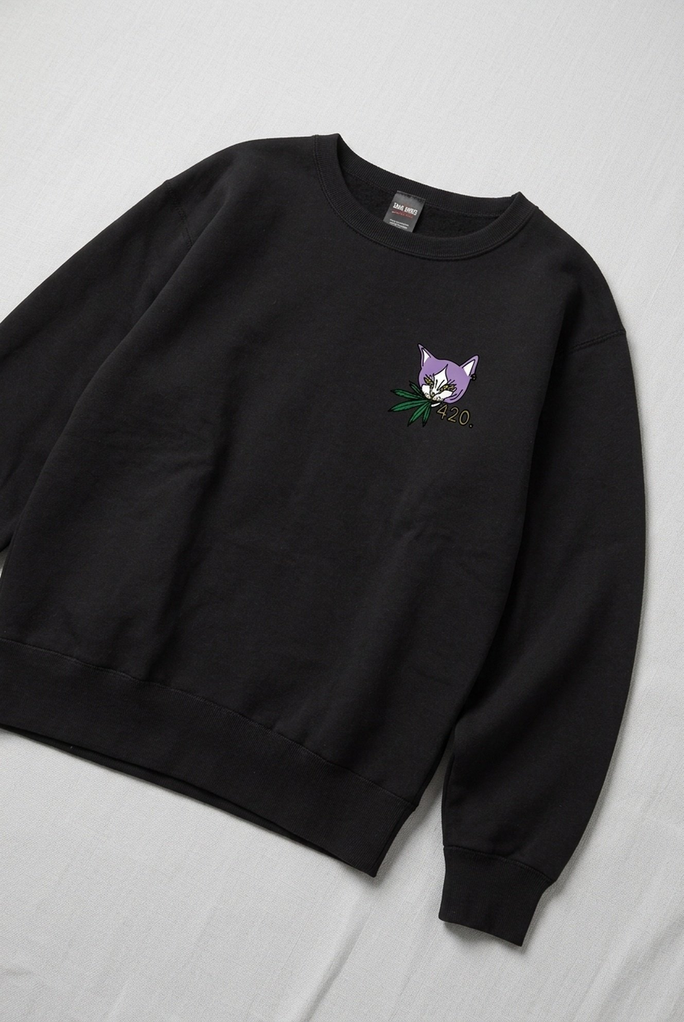 111855 Embroidery Sweatshirt