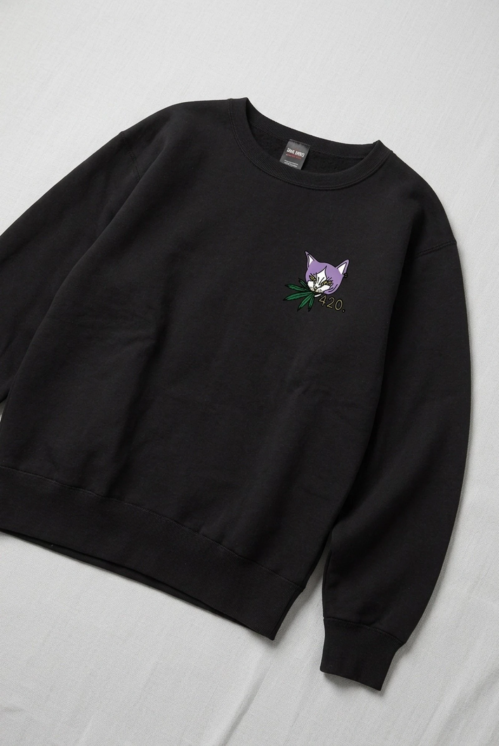 111855 Embroidery Sweatshirt