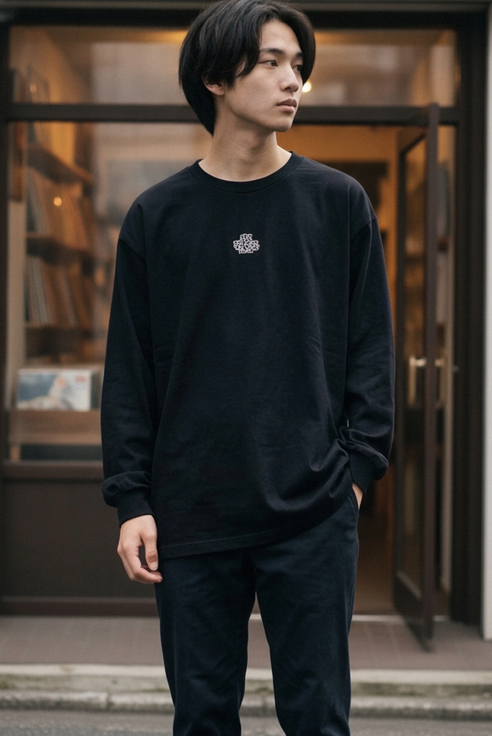 432010 Embroidery Ukus_Tops
