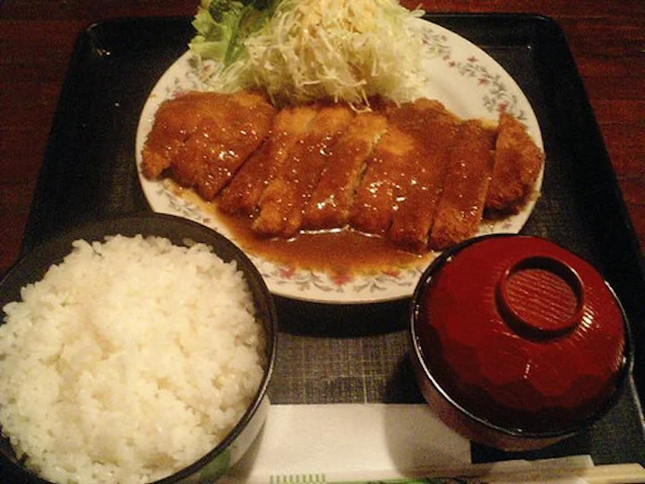 津路屋