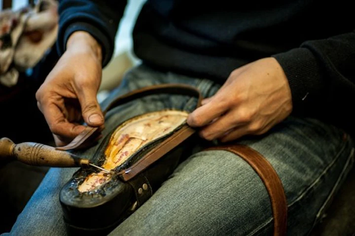 リウェルト 靴の雰囲気を作るコバのウェルト交換