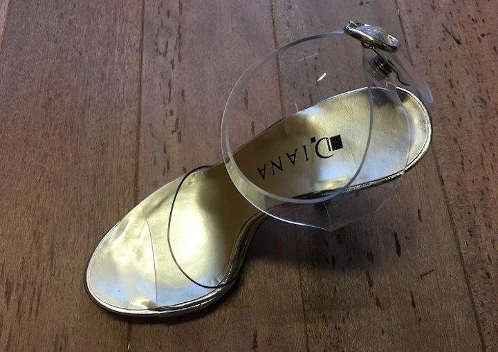 ボディビルダーのサンダル（ダイアナ）のカスタム修理