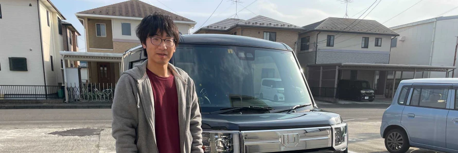 「カーリースカルモくん」の利用者に、サービスを利用してみての感想やカーライフについてインタビュー取材をした内容をまとめた記事のタイトル画像。