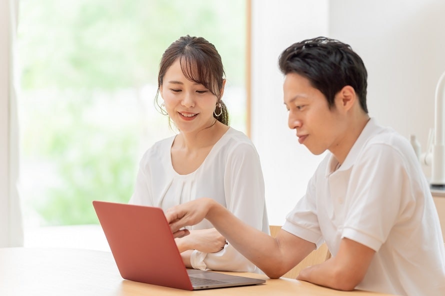 カーリースは実際の利用者の口コミも参考に検討しましょう