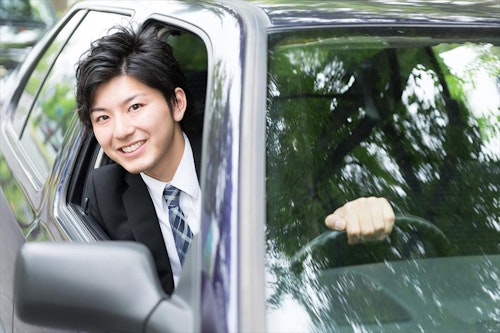 社用車なら法人向けカーリースがおトクな理由