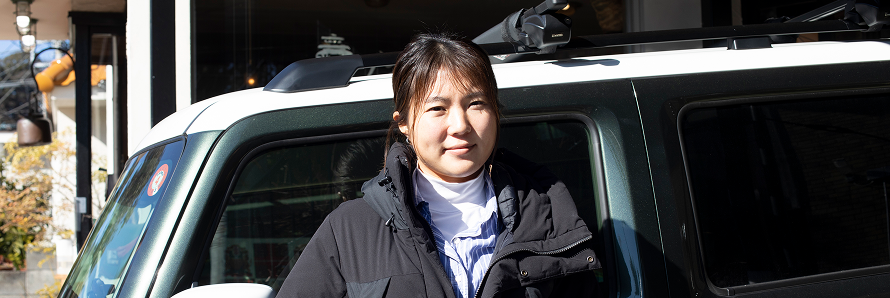 「カーリースカルモくん」の利用者に、サービスを利用してみての感想やカーライフについてインタビュー取材をした内容をまとめた記事のタイトル画像。