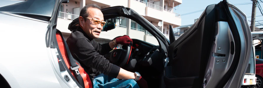 「カーリースカルモくん」の利用者に、サービスを利用してみての感想やカーライフについてインタビュー取材をした内容をまとめた記事のタイトル画像。