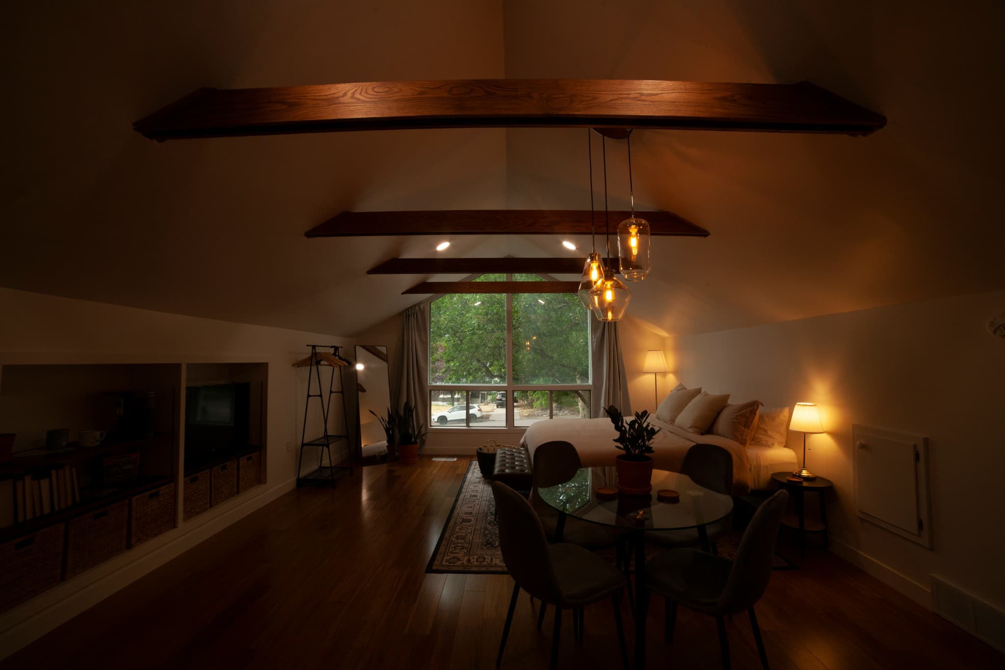 梁あらわしの天井