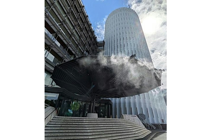 Unrelenting Heatwaves Continue: The "Water Curtain" Becomes a Summer Tradition