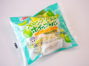 メロン ホイップパン.jpeg