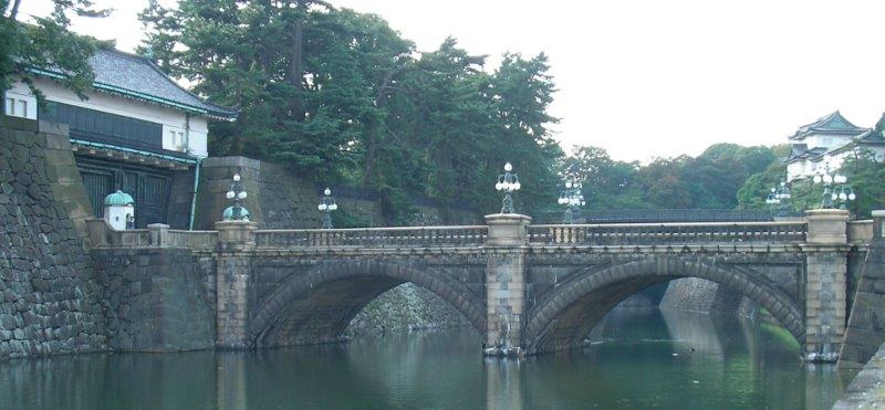 皇居正門石橋 小.jpg
