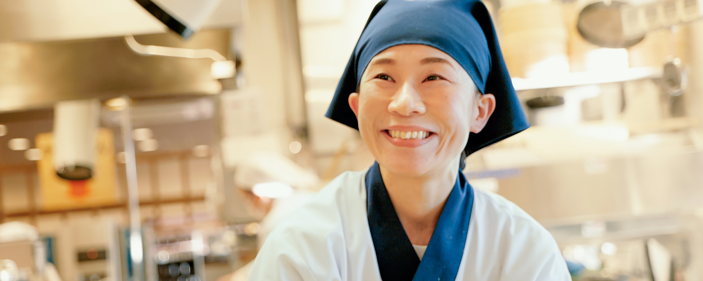 麺職人インタビュー 角崎 真奈美｜ここのうどんは、生きている。丸亀製麺