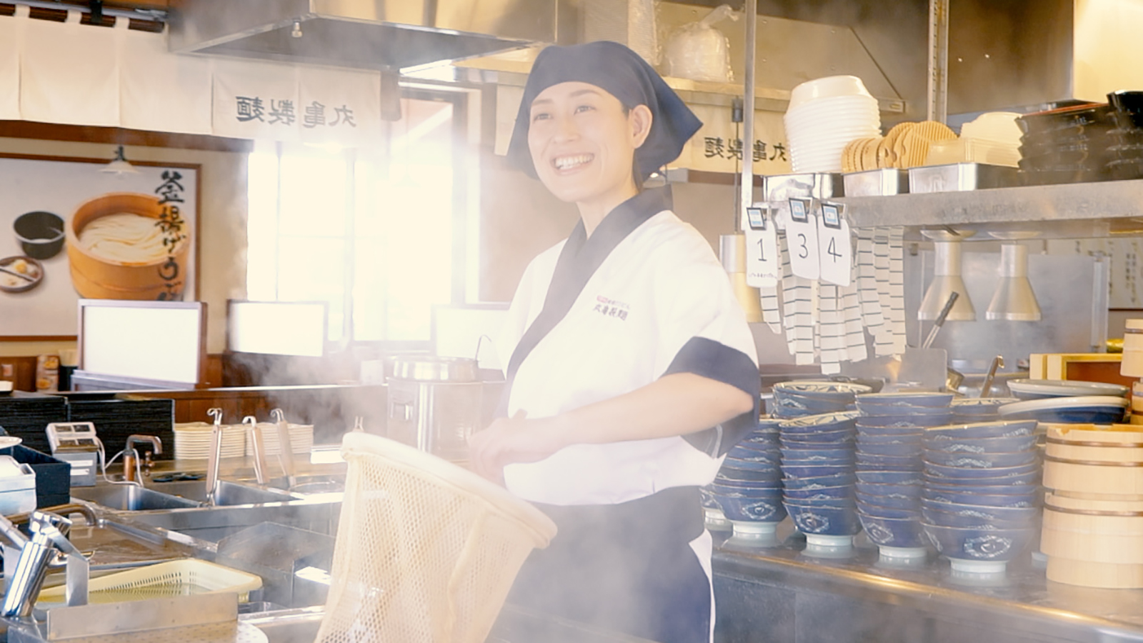 麺職人インタビュー 髙橋 舞｜ここのうどんは、生きている。丸亀製麺