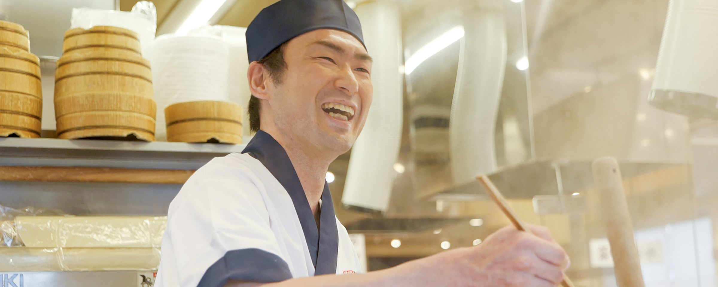 麺職人インタビュー 山﨑 真司｜ここのうどんは、生きている。丸亀製麺