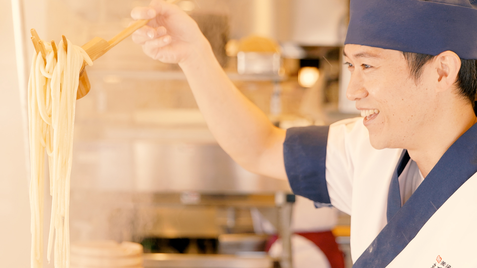 麺職人 日清 麺職人醤油 87g×12個入り(1ケース) : セイムスオンライン