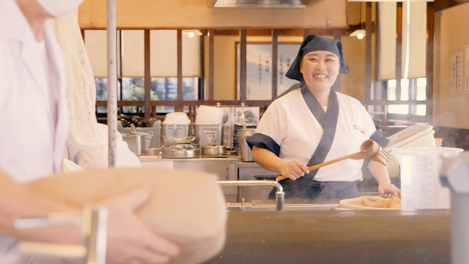 麺職人インタビュー 齋藤 絵梨｜ここのうどんは、生きている。丸亀製麺