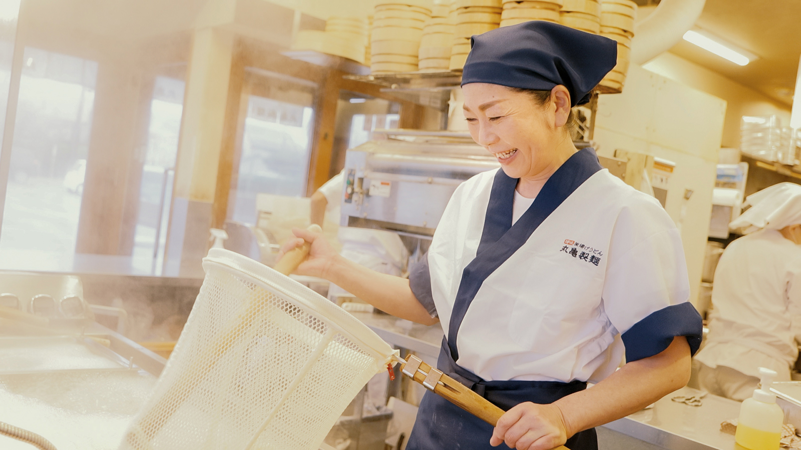 麺職人インタビュー 山本 敬子｜ここのうどんは、生きている。丸亀製麺