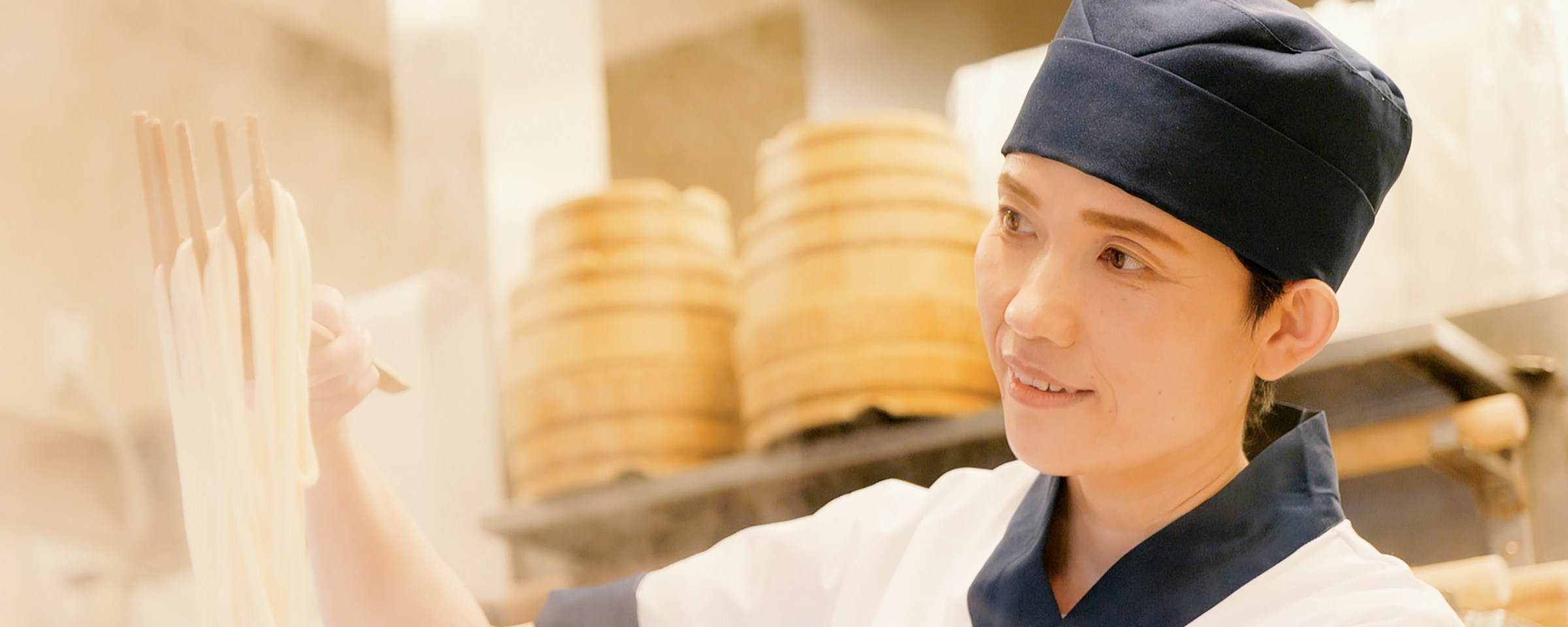 麺職人インタビュー 王 艶慧｜ここのうどんは、生きている。丸亀製麺