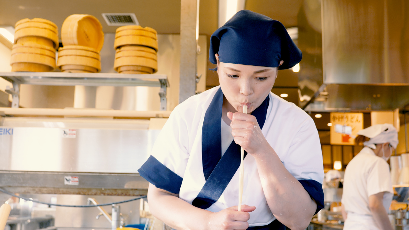 麺職人インタビュー 水貝 亜里沙｜ここのうどんは、生きている。丸亀製麺