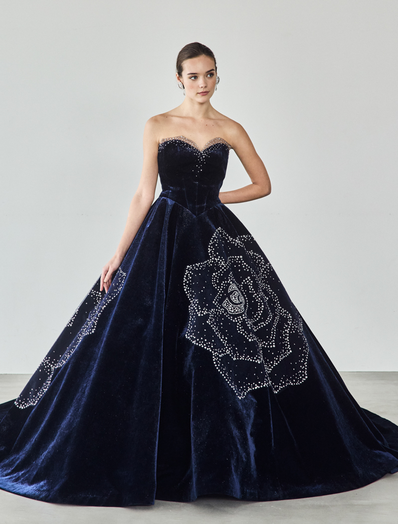 最終新品未使用タグ付きMARINA RINALDI シルク黒のビーズロングドレス wear_ak10556db_styling2.jpg