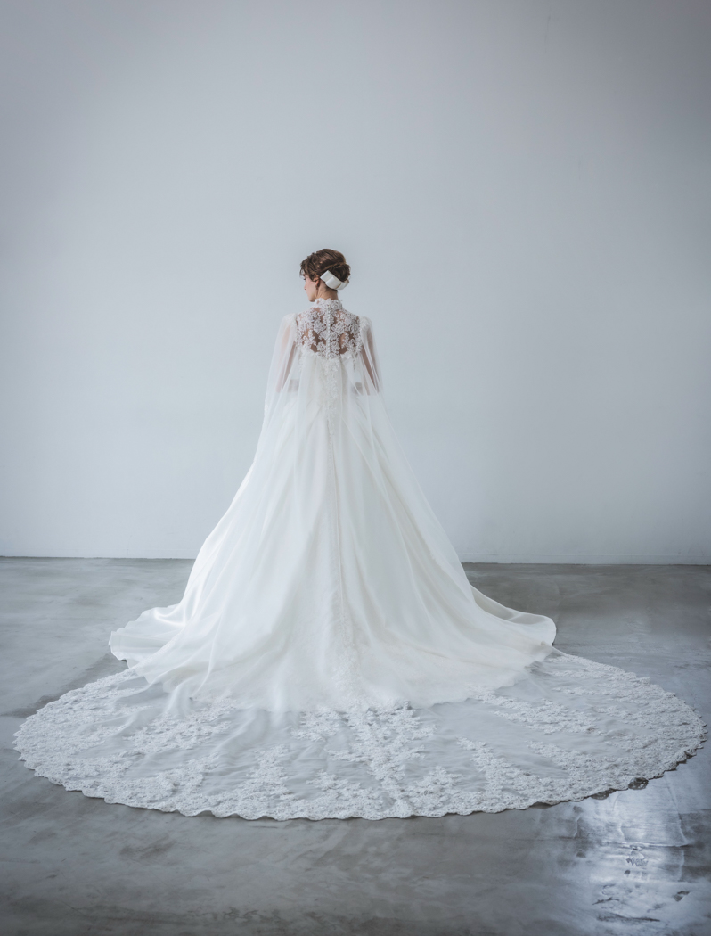 ウェディングドレス PY/13721 桂由美 ユミライン 袖あり wear_py13821t-py13334_styling1.jpg