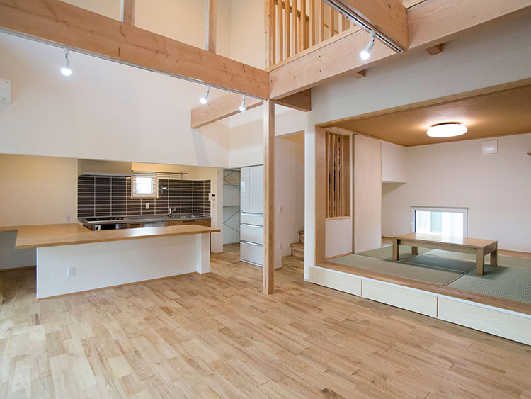 断熱材は経年劣化する？交換の必要性や耐久性のある断熱材とは