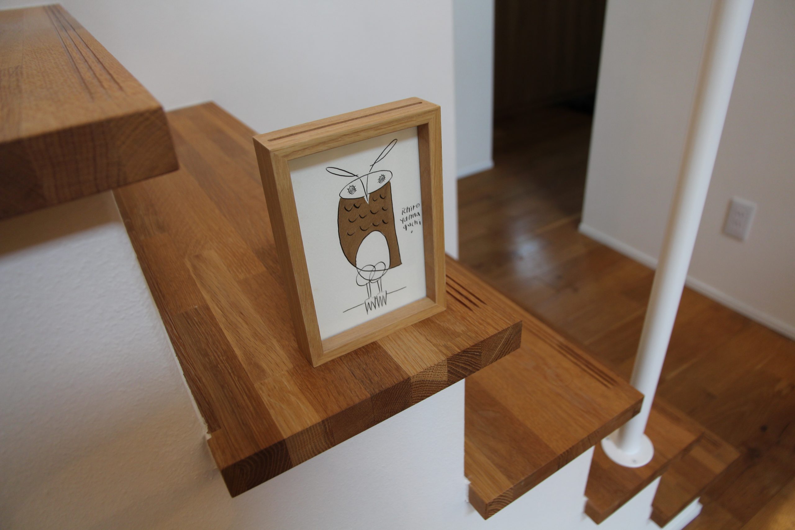 大きな吹き抜けのリビングに家族が集まる アレルギーにもやさしい住まい - ギャラリー 3