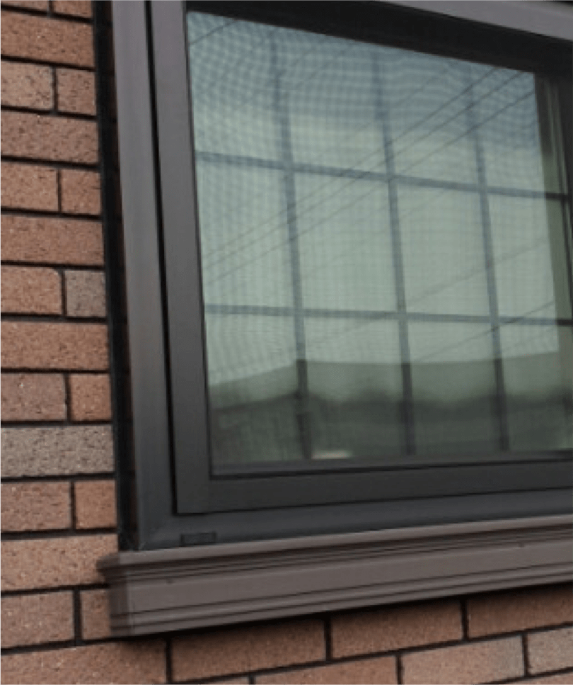 半外付け窓の外観写真