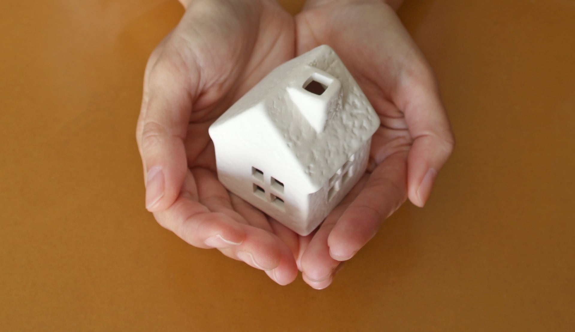 【親や祖父母から家購入の資金援助を受ける方】最大3,000万円！贈与税の賢い節税法