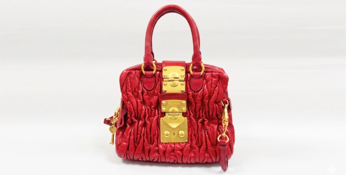 ミュウミュウ（Miu Miu）のバッグの真の価値とは？プロの査定で紐解く