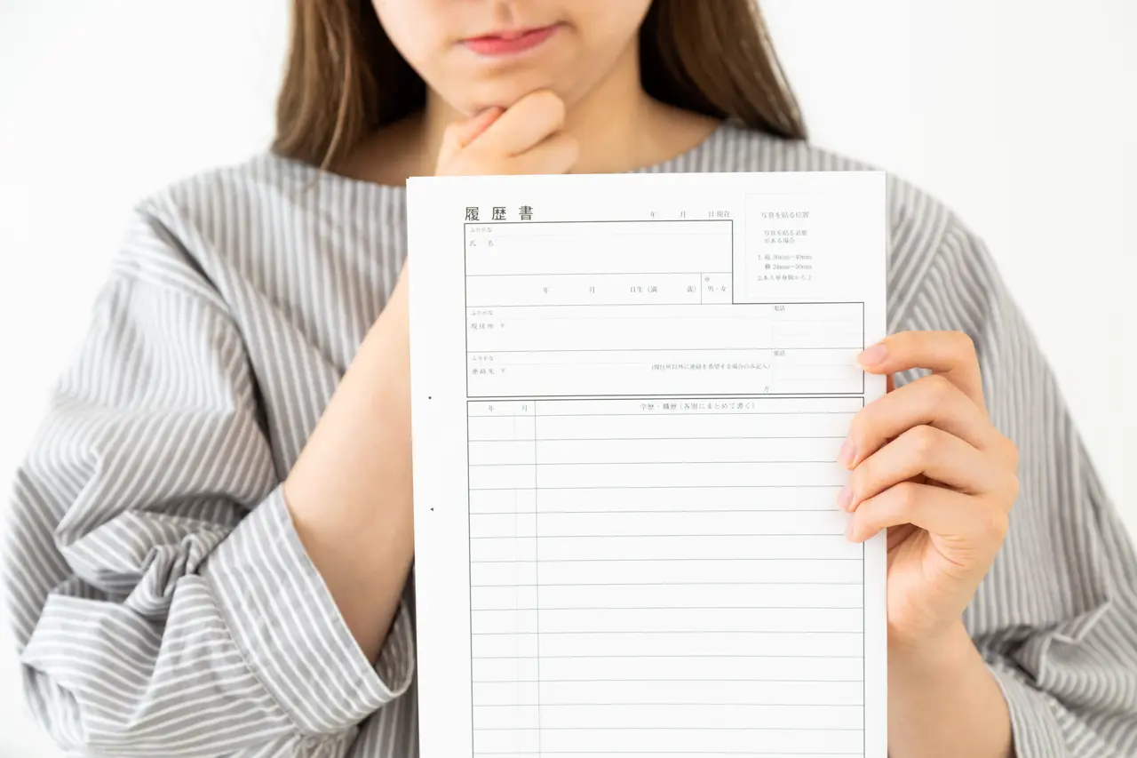 ネイリストの履歴書はどう書く?ポイントや例文を紹介