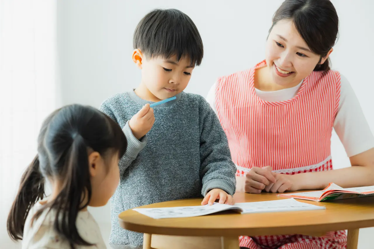 児童支援員の履歴書の書き方と例文