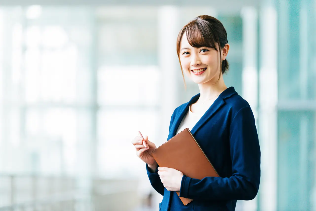 秘書の履歴書【例文あり】志望動機や自己PRのコツを徹底解説