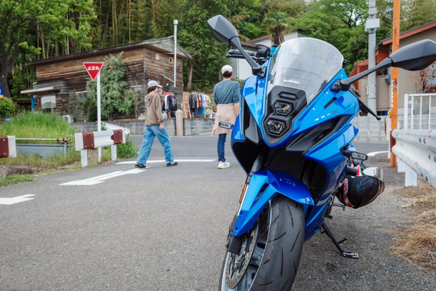 Suzuki GSX-8R（ハチ）