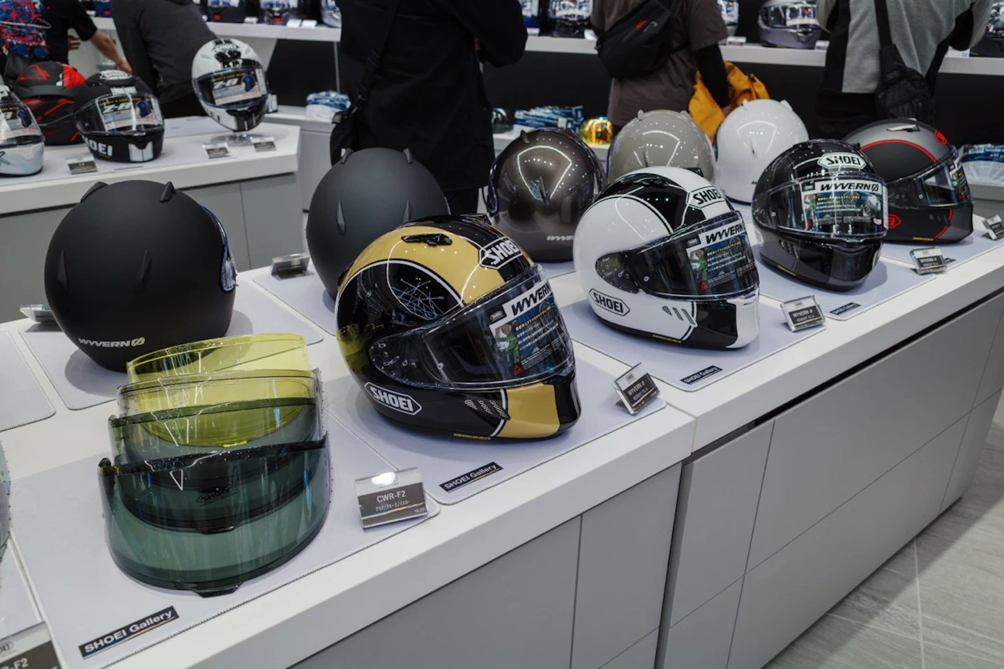 Glamsterヘルメットの展示