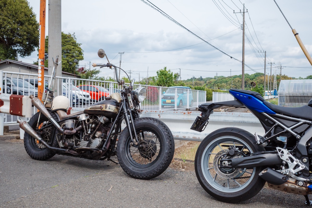 駐車場で見かけたカスタムハーレー