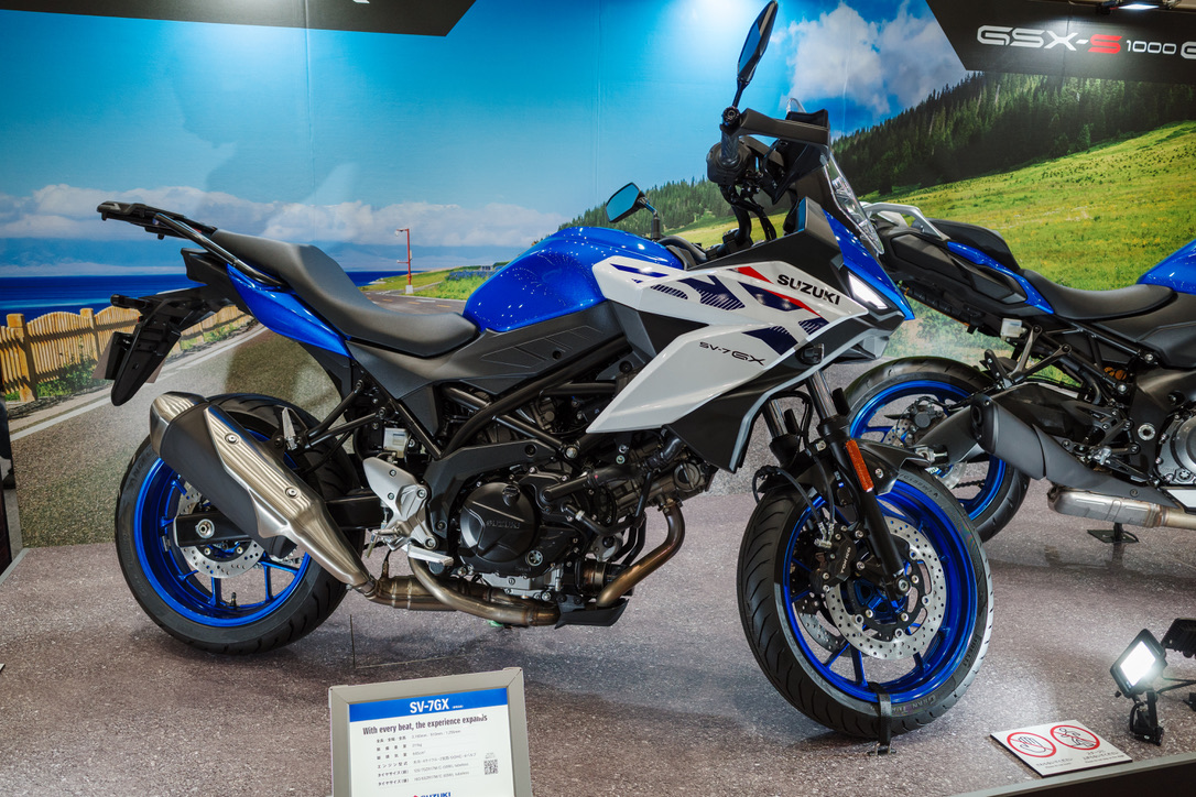 SV-7GX サイドビュー（ブルー×ホワイト）