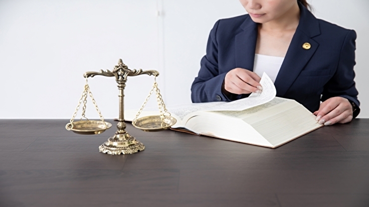 弁護士費用特約ってなに もらい事故 にあう前に知っておきたいこと リアほ 正直なロボット保険ガイド