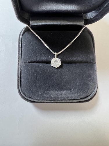 ダイヤモンドネックレス pt900 1ct