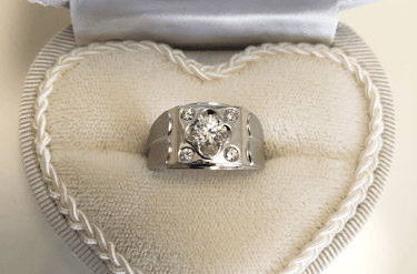 ダイヤモンドリング(指輪) k18 0.36ct