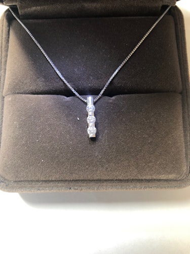 ダイヤモンドペンダント pt900 0.3ct