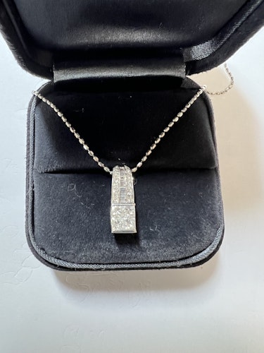 ダイヤモンドペンダント pt900 0.7ct