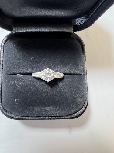 ダイヤモンドリング(指輪) pt900 1ct