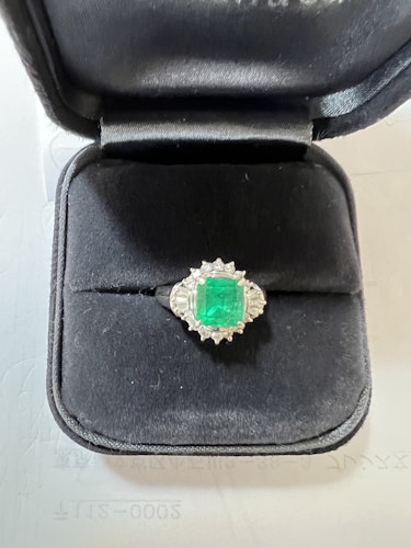 エメラルドリング(指輪) pt900 3ct