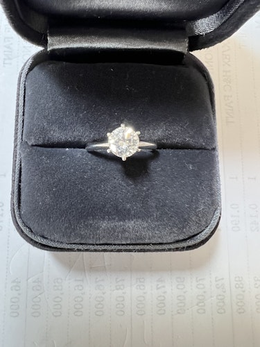 ダイヤモンドリング(指輪) pt900 0.7ct