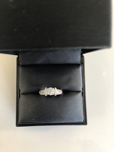 ダイヤモンドリング(指輪)