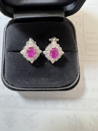 ルビーイヤリング/ピアス pt900